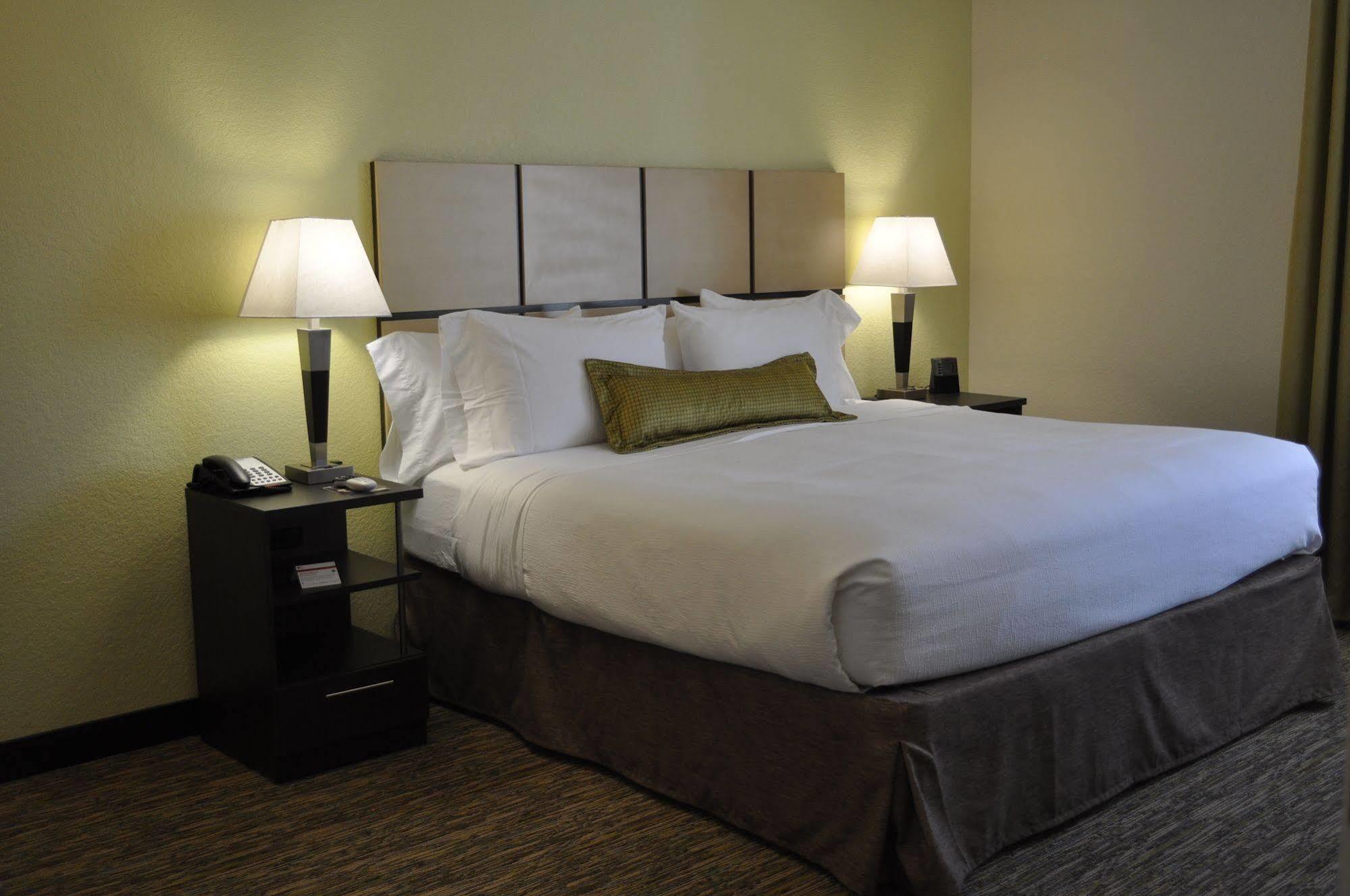 Candlewood Suites Bay City By Ihg Dış mekan fotoğraf